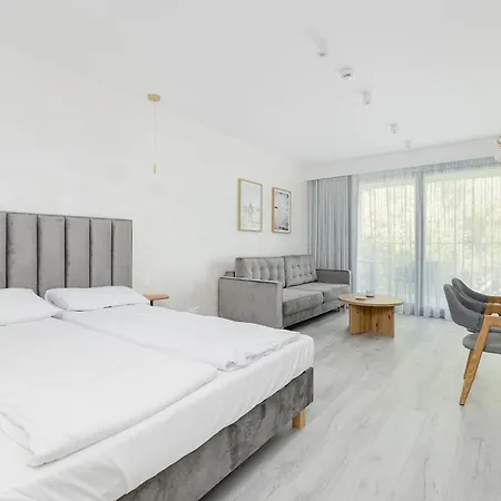 Sea&lake Luxurious With Parking By Renters Apartment