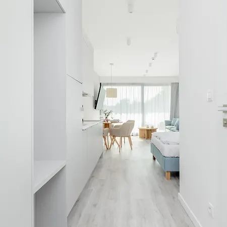 Sea&lake Luxurious With Parking By Renters Apartment